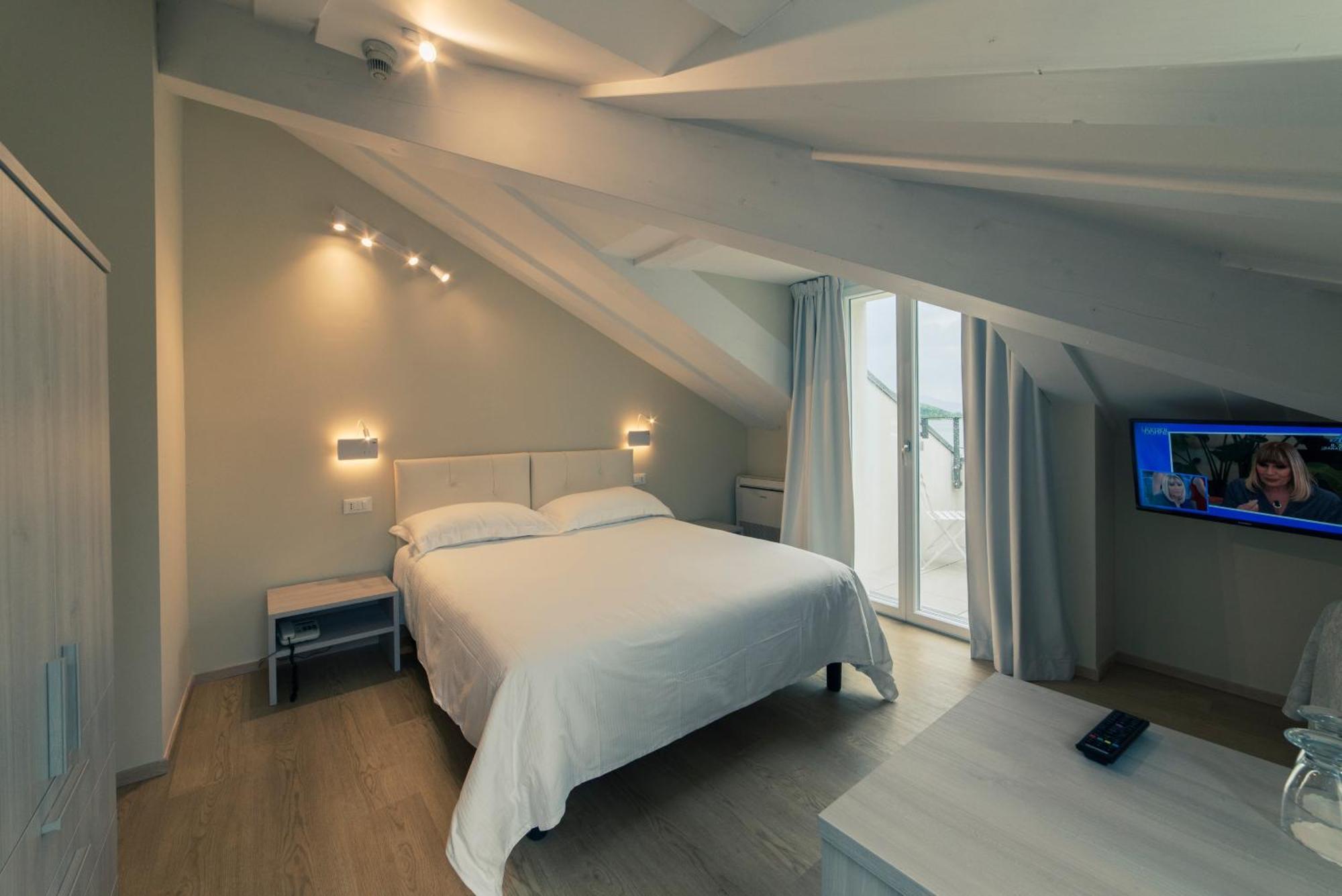 Hotel Due Palme ميرجوزو المظهر الخارجي الصورة